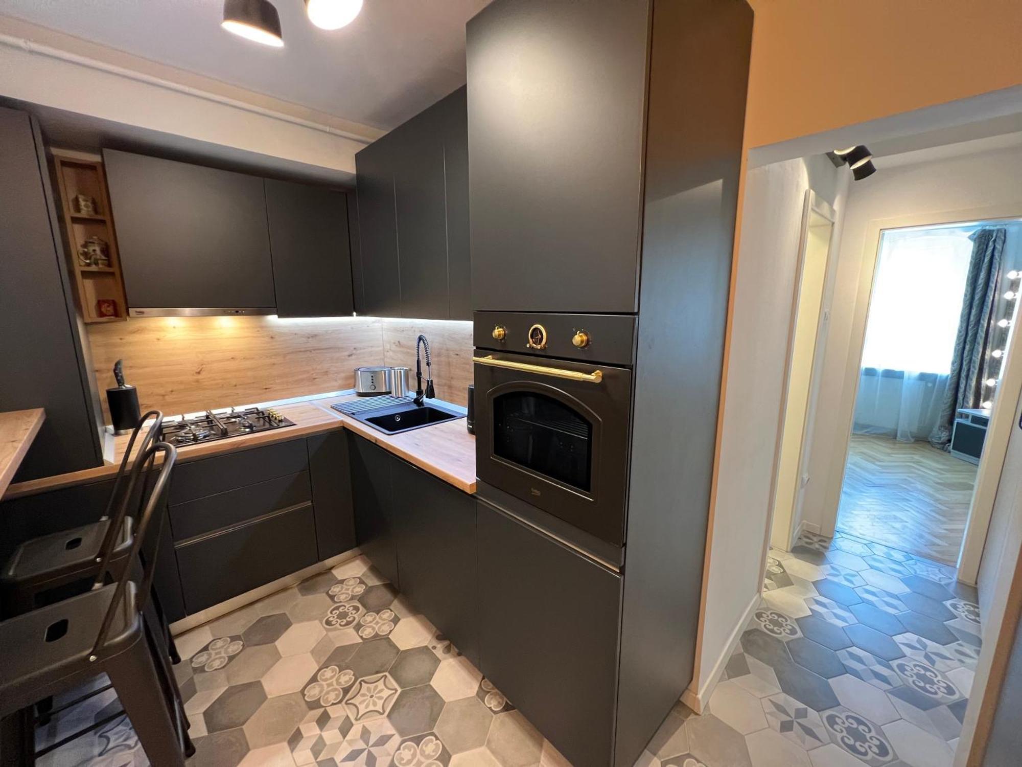 Castanilor 6 - Hip Industrial Apartment Close To City Centre Braşov Eksteriør billede