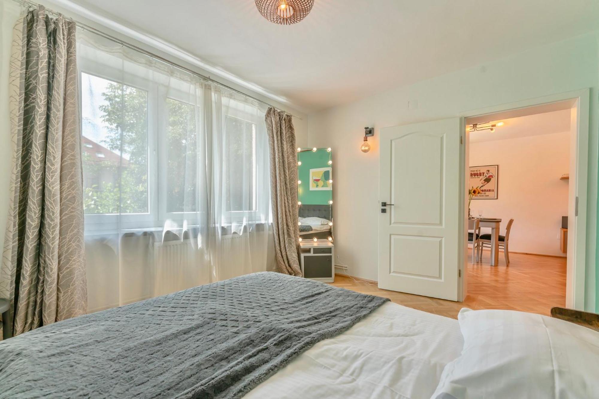 Castanilor 6 - Hip Industrial Apartment Close To City Centre Braşov Eksteriør billede