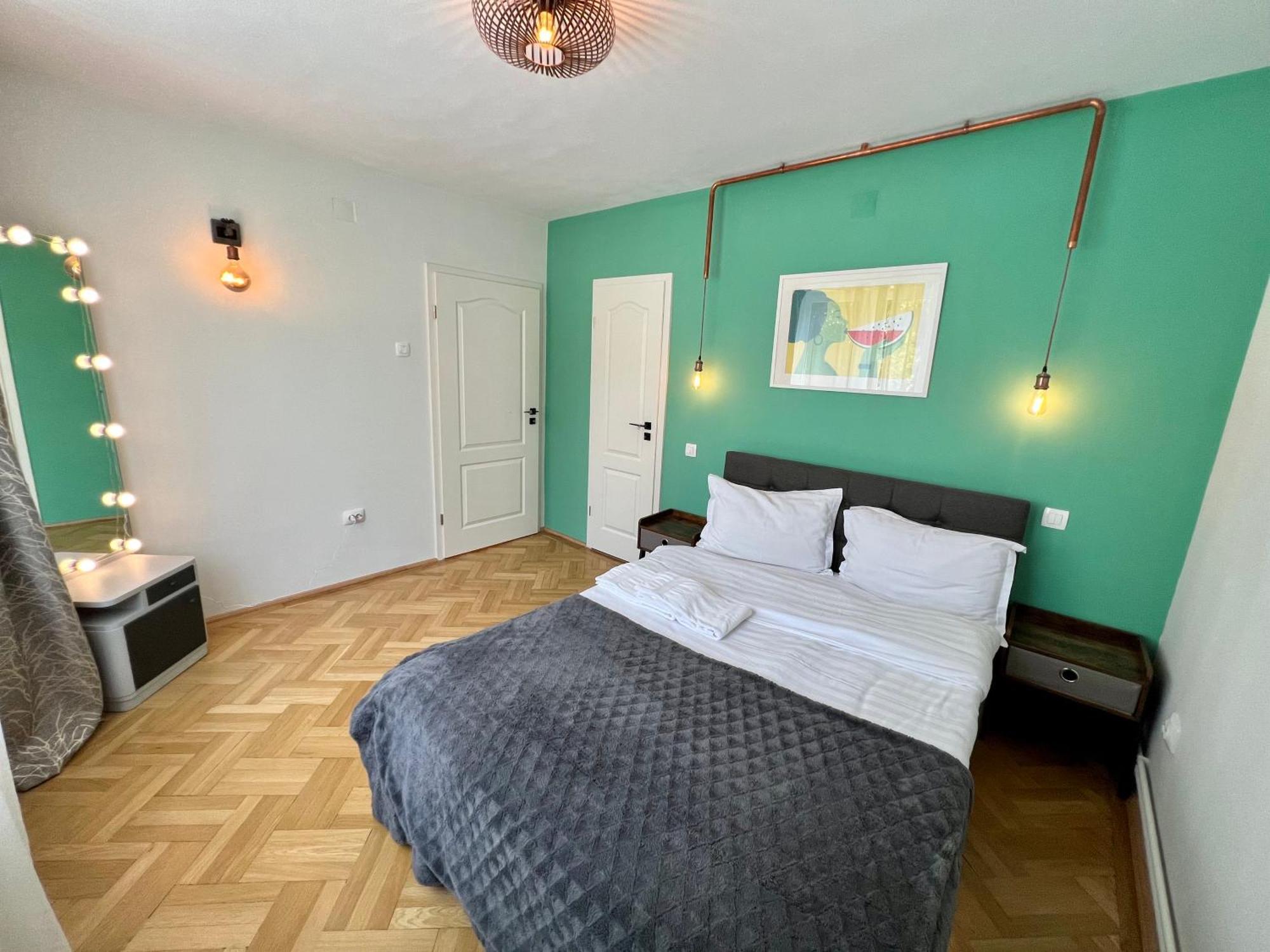 Castanilor 6 - Hip Industrial Apartment Close To City Centre Braşov Eksteriør billede
